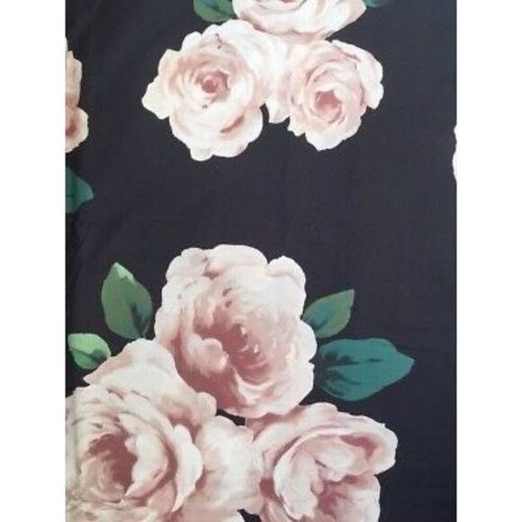 Emily & Merritt Pottery Barn Kids Black Bed Of Roses Organic Crib Fitted Sheet - Picture 2 of 7